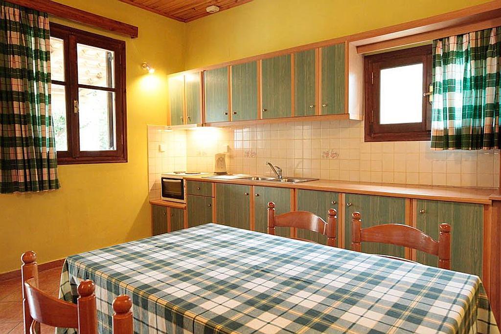 Yannis' Village Keri Rom bilde